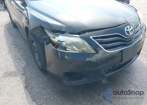 2011 Toyota Camry Le z USA, uszkodzony, nr VIN 4T4BF3EK8BR218557